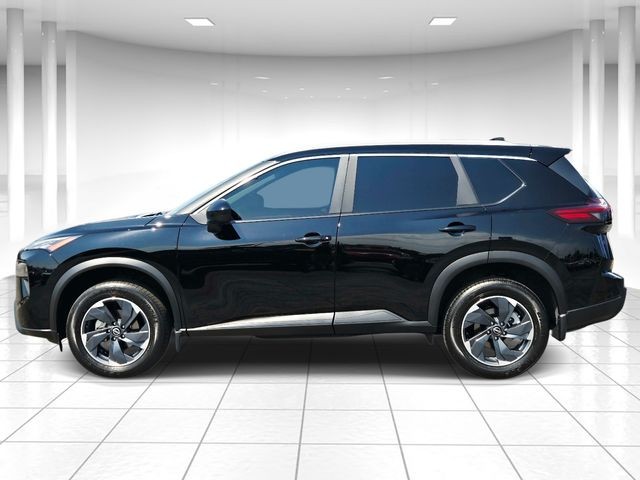 Nissan Rogue Vehicle Full-screen Gallery Image 02