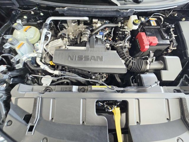 Nissan Rogue Vehicle Full-screen Gallery Image 14
