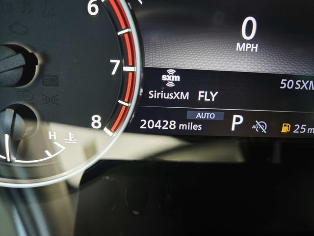 Nissan Rogue Vehicle Full-screen Gallery Image 19