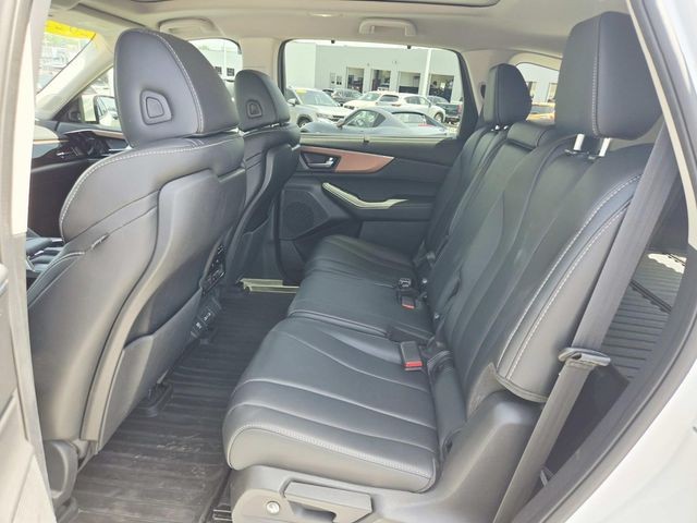 Acura MDX Vehicle Full-screen Gallery Image 10