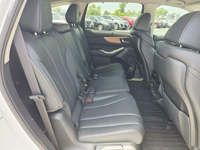 Acura MDX Vehicle Full-screen Gallery Image 14