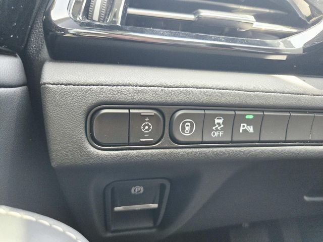 Acura MDX Vehicle Full-screen Gallery Image 34