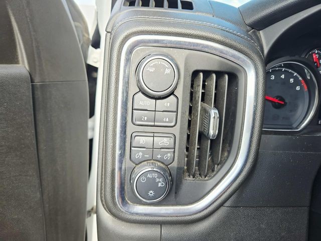 Chevrolet Silverado 1500 Vehicle Full-screen Gallery Image 18