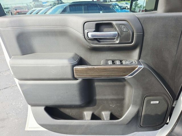 Chevrolet Silverado 1500 Vehicle Full-screen Gallery Image 19