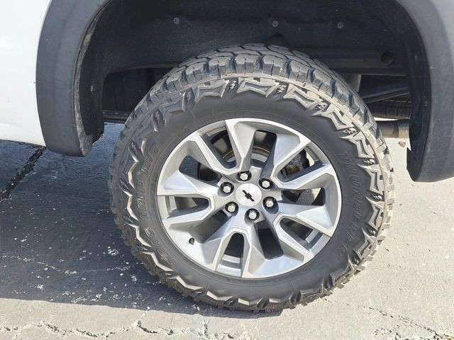 Chevrolet Silverado 1500 Vehicle Full-screen Gallery Image 20