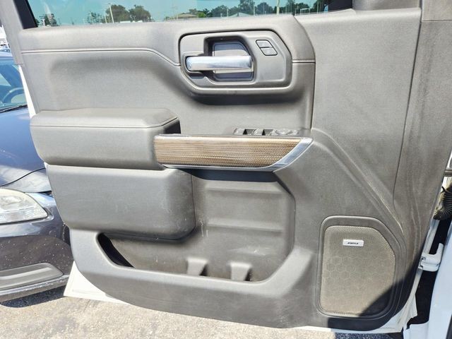 Chevrolet Silverado 1500 Vehicle Full-screen Gallery Image 31