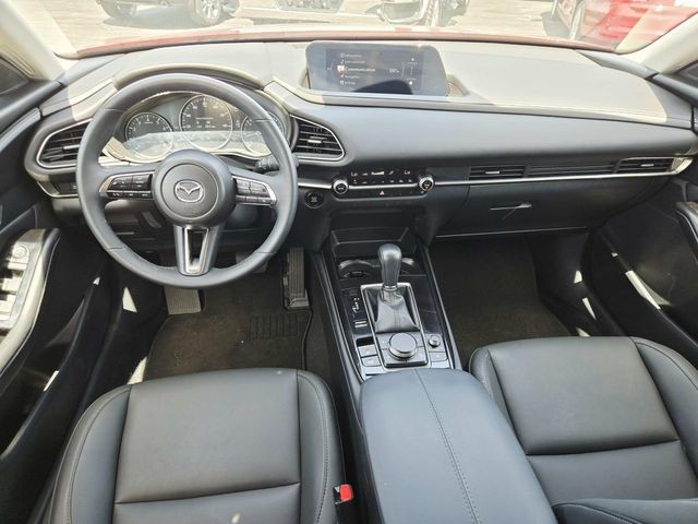 Mazda CX-30 Vehicle Full-screen Gallery Image 06