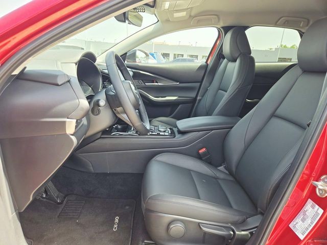 Mazda CX-30 Vehicle Full-screen Gallery Image 08