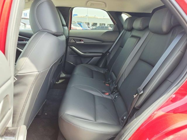 Mazda CX-30 Vehicle Full-screen Gallery Image 09
