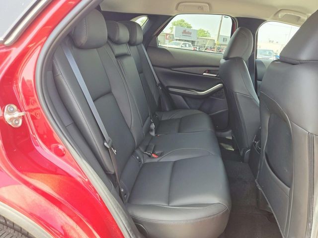 Mazda CX-30 Vehicle Full-screen Gallery Image 11