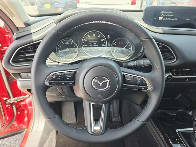 Mazda CX-30 Vehicle Full-screen Gallery Image 15