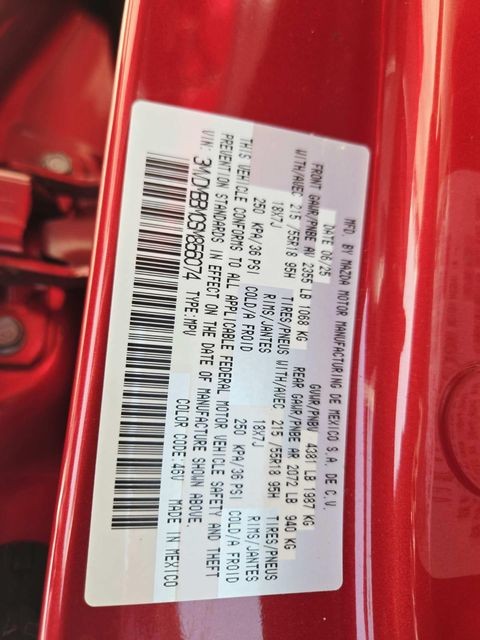 Mazda CX-30 Vehicle Full-screen Gallery Image 30
