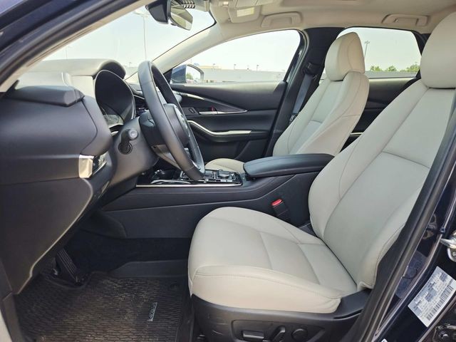 Mazda CX-30 Vehicle Full-screen Gallery Image 09