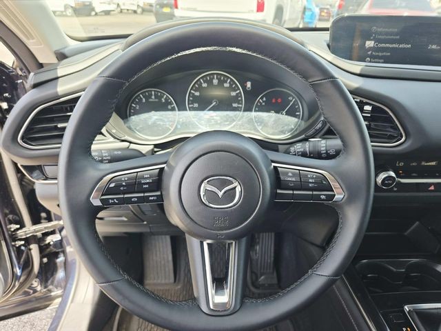 Mazda CX-30 Vehicle Full-screen Gallery Image 16