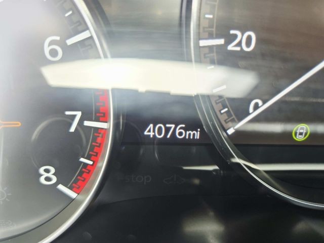 Mazda CX-30 Vehicle Full-screen Gallery Image 20