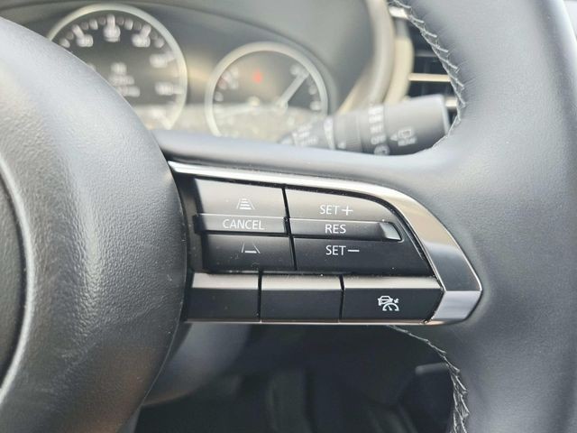 Mazda CX-30 Vehicle Full-screen Gallery Image 17