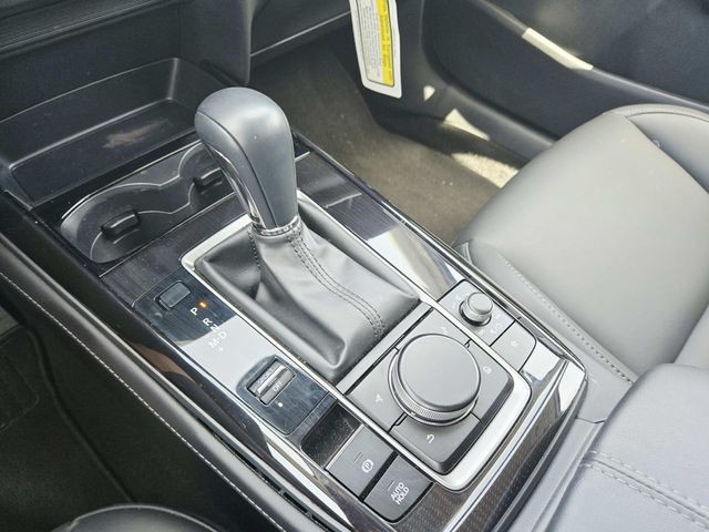 Mazda CX-30 Vehicle Full-screen Gallery Image 24