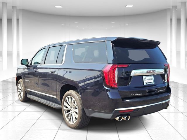 GMC Yukon XL Vehicle Full-screen Gallery Image 03