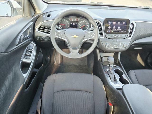 Chevrolet Malibu Vehicle Full-screen Gallery Image 07