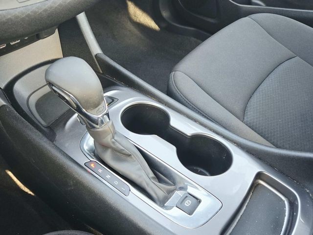 Chevrolet Malibu Vehicle Full-screen Gallery Image 25