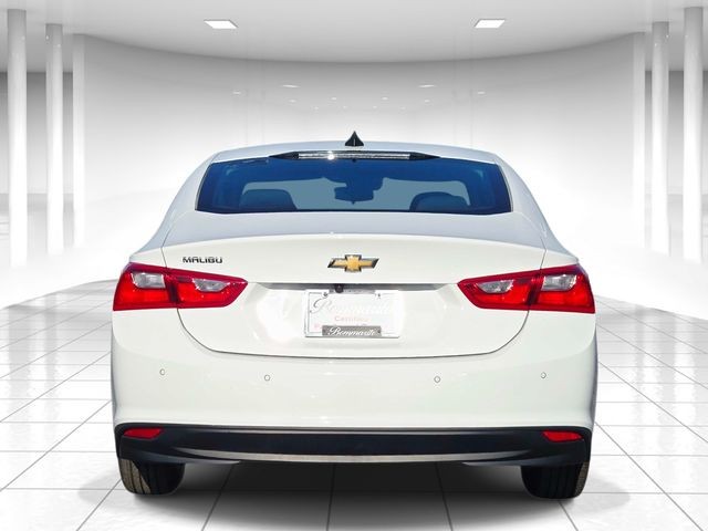 Chevrolet Malibu Vehicle Full-screen Gallery Image 04