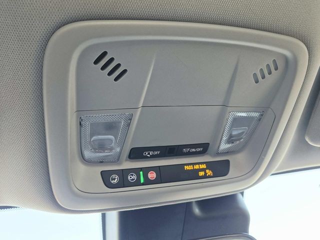Chevrolet Malibu Vehicle Full-screen Gallery Image 26