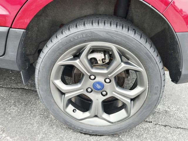 Ford EcoSport Vehicle Full-screen Gallery Image 07