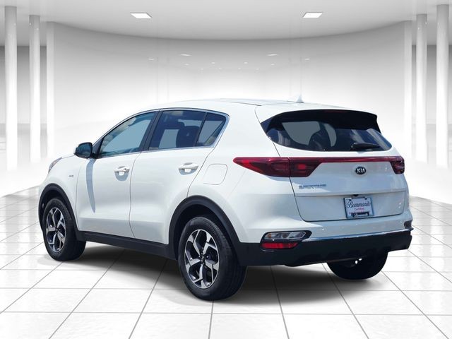Kia Sportage Vehicle Full-screen Gallery Image 03