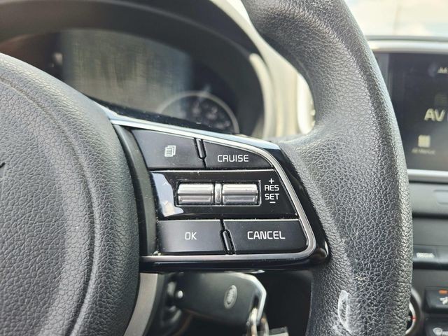 Kia Sportage Vehicle Full-screen Gallery Image 11
