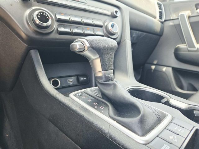 Kia Sportage Vehicle Full-screen Gallery Image 17