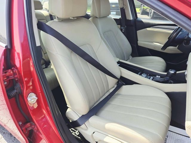 Mazda Mazda6 Vehicle Full-screen Gallery Image 13