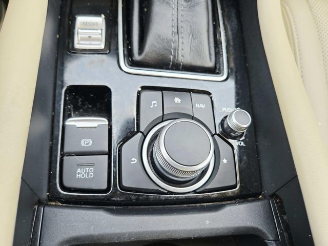 Mazda Mazda6 Vehicle Full-screen Gallery Image 27