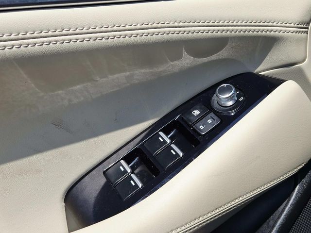 Mazda Mazda6 Vehicle Full-screen Gallery Image 31