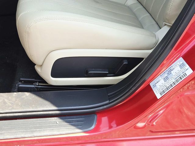 Mazda Mazda6 Vehicle Full-screen Gallery Image 32