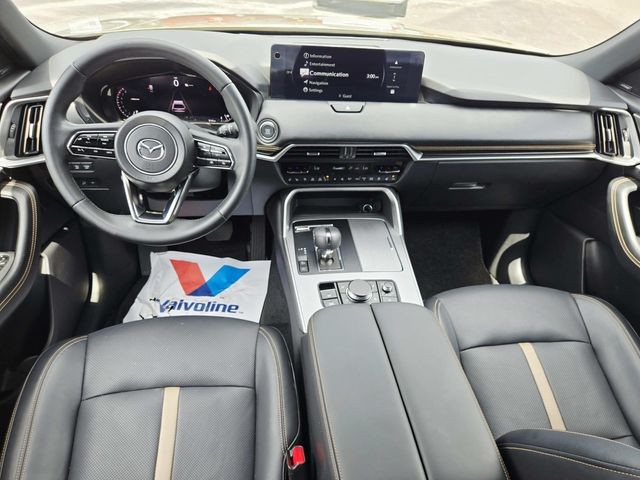 Mazda CX-70 Vehicle Full-screen Gallery Image 07