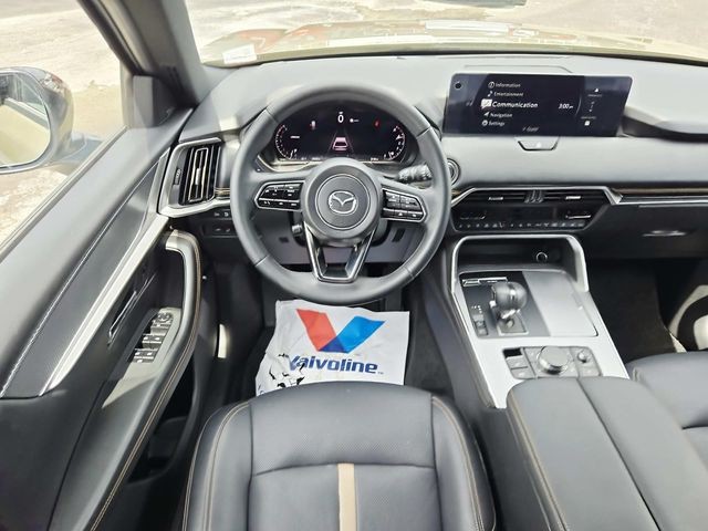 Mazda CX-70 Vehicle Full-screen Gallery Image 08