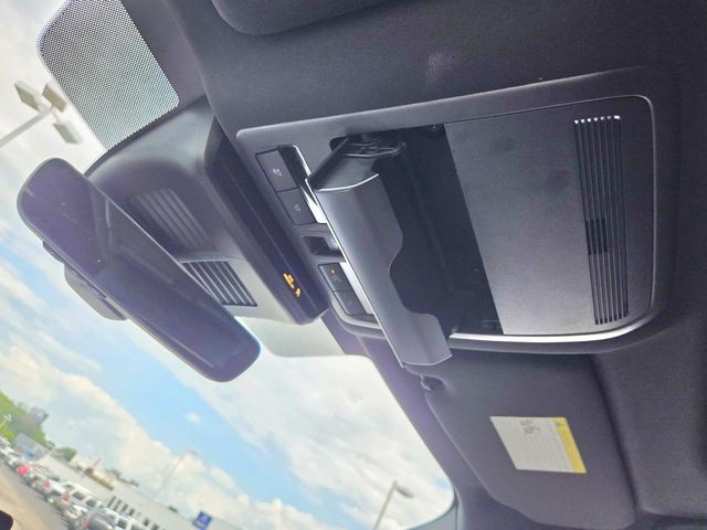 Mazda CX-70 Vehicle Full-screen Gallery Image 29