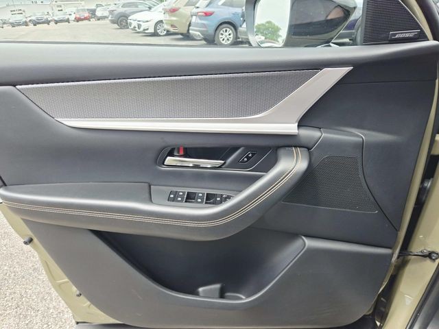 Mazda CX-70 Vehicle Full-screen Gallery Image 32