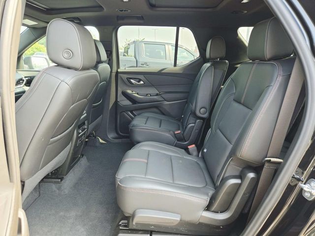Chevrolet Traverse Vehicle Full-screen Gallery Image 10