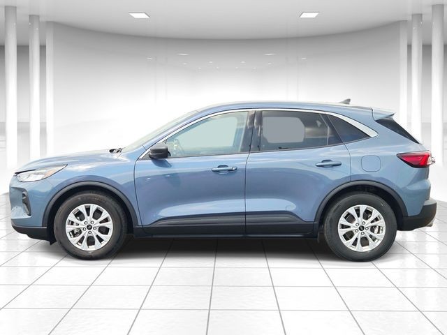Ford Escape Vehicle Full-screen Gallery Image 02