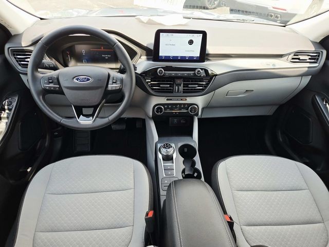 Ford Escape Vehicle Full-screen Gallery Image 06