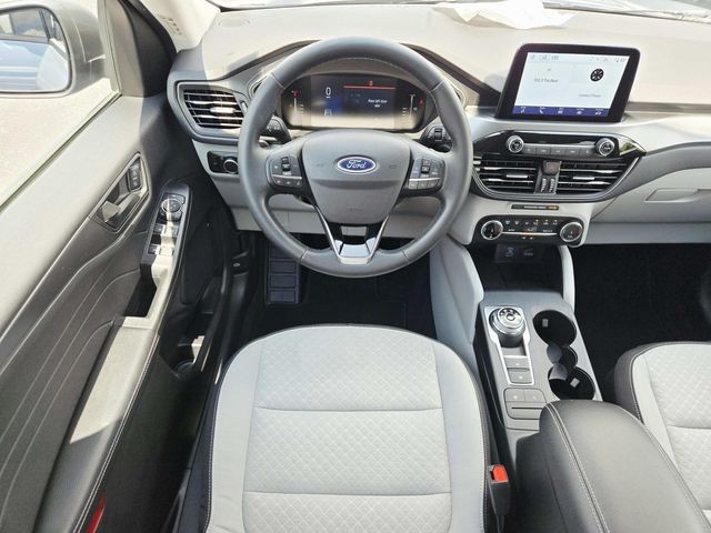Ford Escape Vehicle Full-screen Gallery Image 07