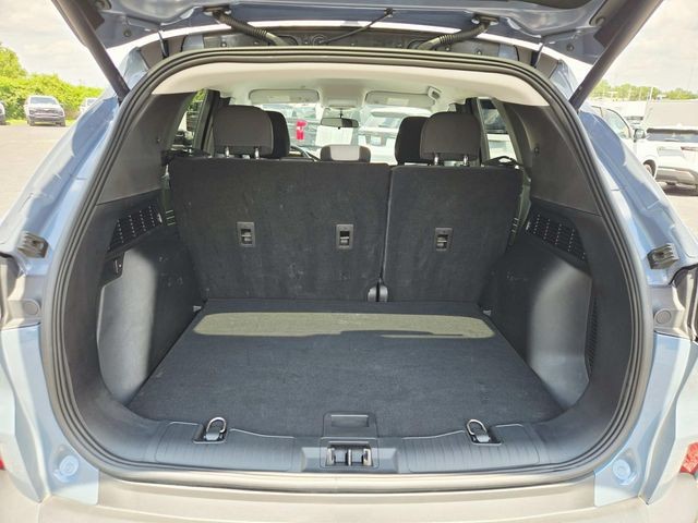 Ford Escape Vehicle Full-screen Gallery Image 10