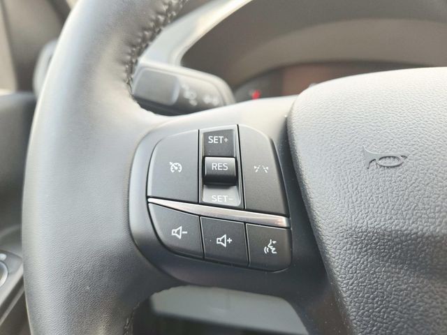 Ford Escape Vehicle Full-screen Gallery Image 16