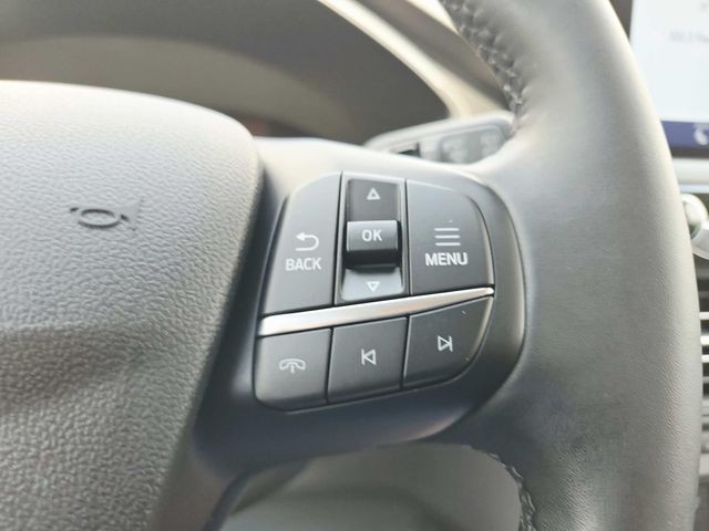 Ford Escape Vehicle Full-screen Gallery Image 17