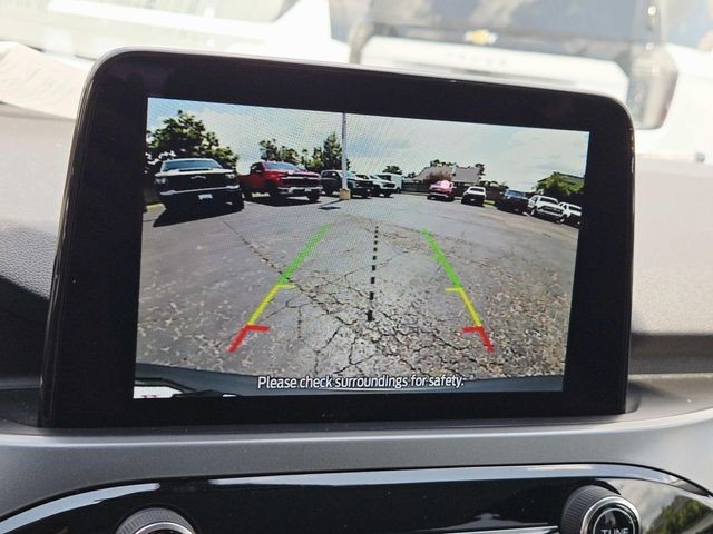 Ford Escape Vehicle Full-screen Gallery Image 22