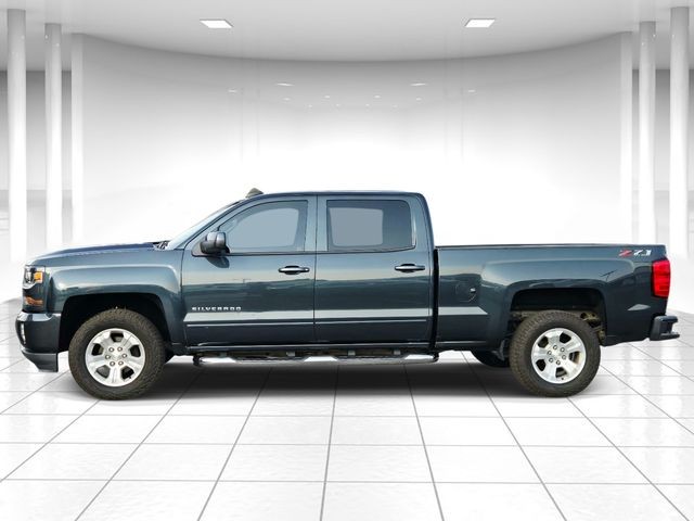 Chevrolet Silverado 1500 Vehicle Full-screen Gallery Image 02