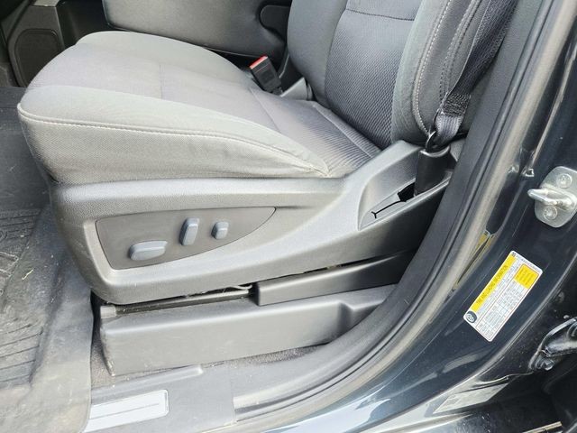 Chevrolet Silverado 1500 Vehicle Full-screen Gallery Image 19