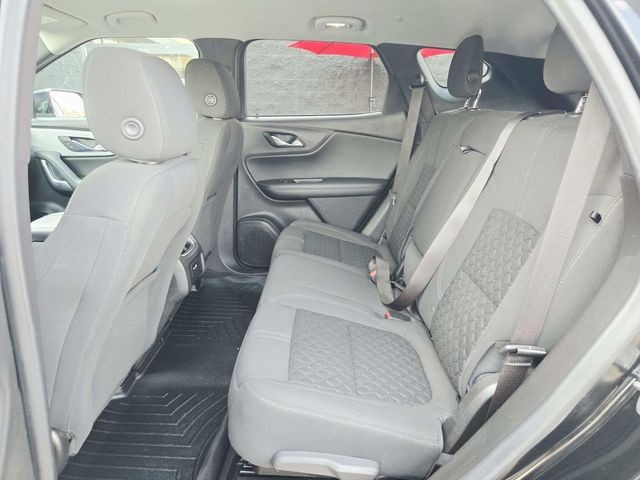 Chevrolet Blazer Vehicle Full-screen Gallery Image 09