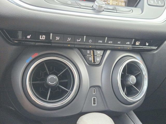 Chevrolet Blazer Vehicle Full-screen Gallery Image 23